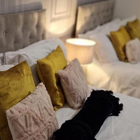 Shm Stays Leicester. Newly Renovated!! 15 Min Drive From City Centre, University. 9 Min Drive To Leicester City Stadium, 5 Min Drive To M1 & M69. 2 Min Walk To Bus Stop. 외부 사진
